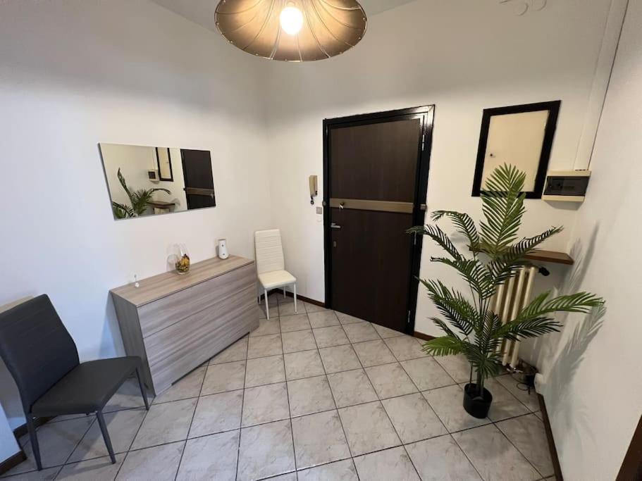 Orio Relax 24h Airport 1 - 3 Minute From Arrival By Bus Apartment
