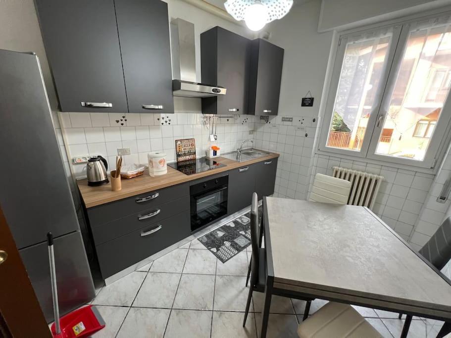 Orio Relax 24h Airport 1 - 3 Minute From Arrival By Bus Apartment *