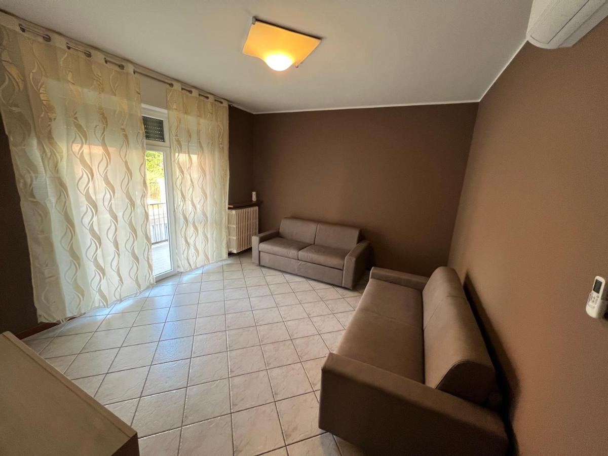 Orio Relax 24h Airport 1 - 3 Minute From Arrival By Bus Appartement
